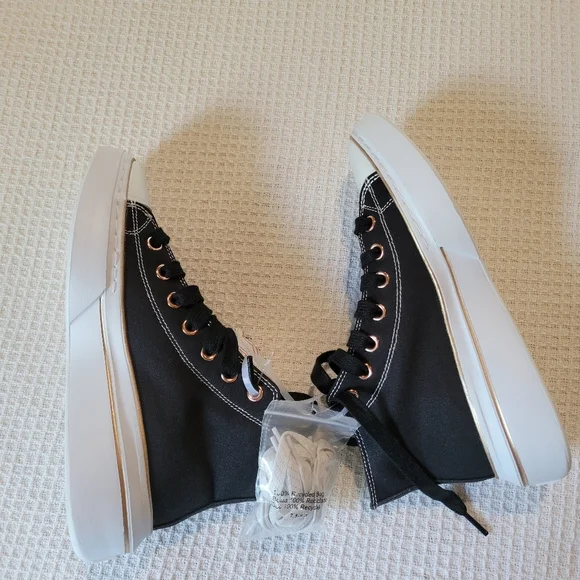 Skechers Black and White Women's Sneakers - Picture 9 of 10